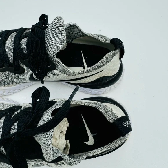 Nike Womens Epic React Flyknit 2 Black and White size 6.5 - Picture 7 of 11